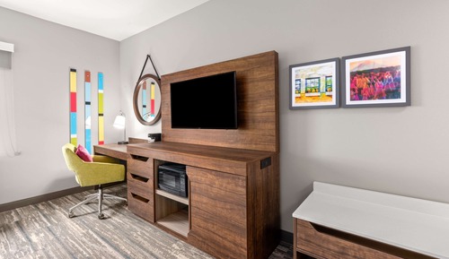 Room, 2 Queen Beds (Mobility & Hearing, Roll-In Shower)
