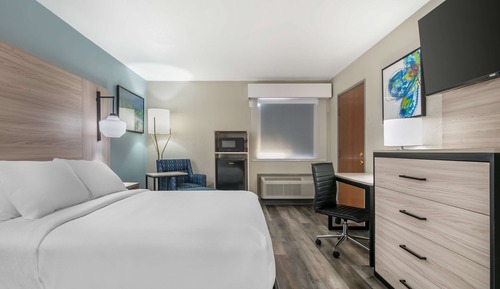 Standard Room, 1 Queen Bed, Accessible, Non Smoking