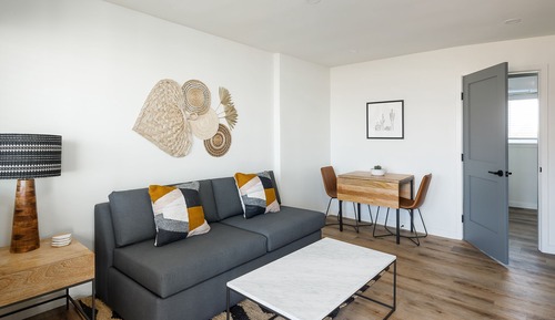 Oceanview Queen Suite 305