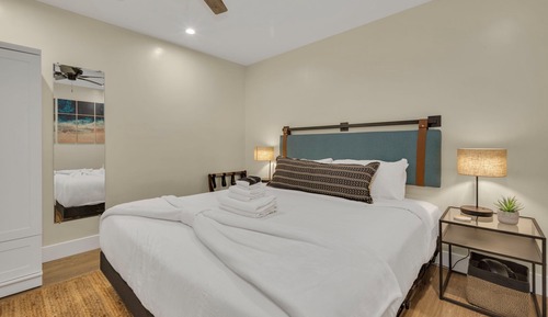 First Floor King Suite 101
