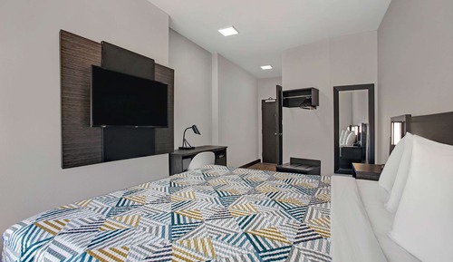 Deluxe Room, 1 King Bed, Non Smoking