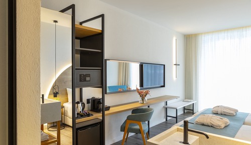 Junior Suite, Sea View (Front)