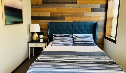 Deluxe Suite, 1 Queen Bed with Sofa bed