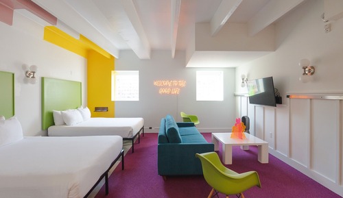 Room 111: Double Queen Suite