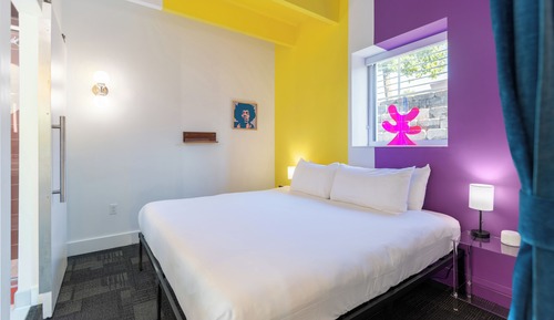 Room 116: Group Suite