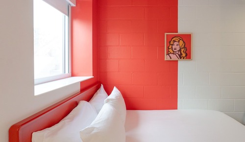 Room 113: Cozy Full