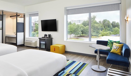 Room, 2 Queen Beds, Corner