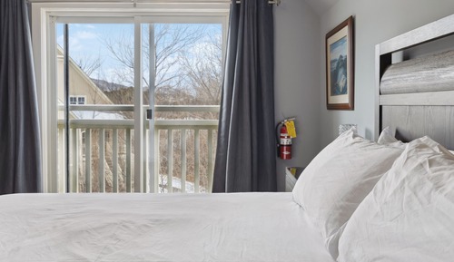 Premier Condo, 3 Bedrooms (234 Rivergrass - Pet Friendly)