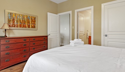 Premium Townhome, 2 Bedrooms (115 Rivergrass - No Pets Allowed)