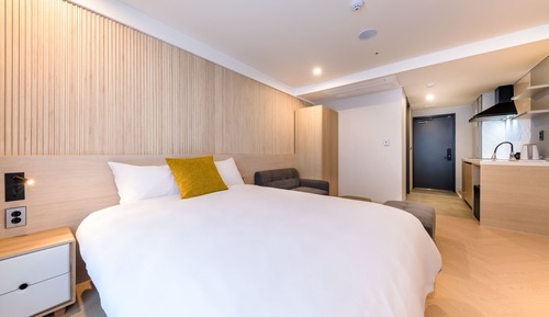 Standard Queen Ocean View