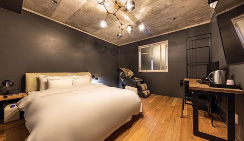 Room (Premium (Massage Chair Netflix Availa)