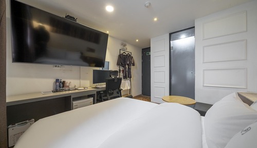 Room (Standard (75" TV wave rtx3060 1PC Net)