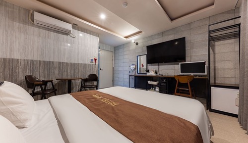 Room (Standard Bath)