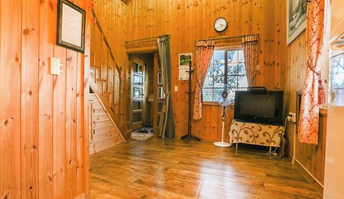Room (Cloud House)