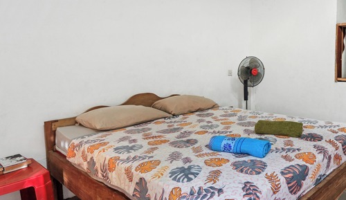 Standard Fan Room