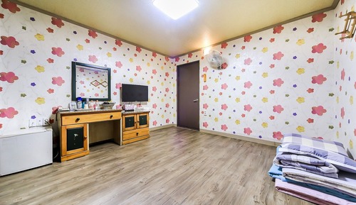 Room (Ondol)