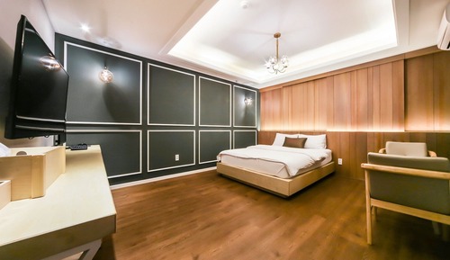 Room (Standard (Large Spa Netflix Wave))
