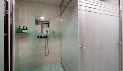 Room (Deluxe - Massage Room)