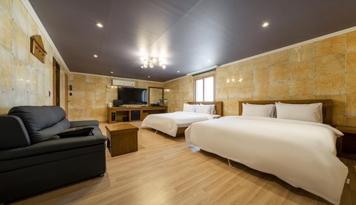 Room (VIP - Twin)