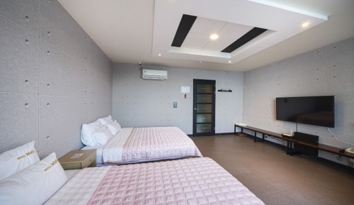 Room (4th floor VIP (twin bed))