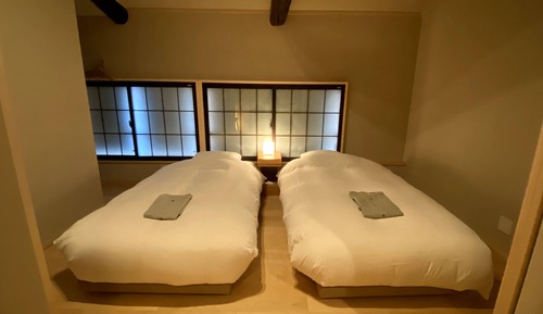 CAMPTON Higashiyama Roku, 1 King bed, 2 Single beds for four people, Futon for the others