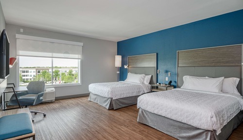 Room, 2 Queen Beds, Accessible, Bathtub