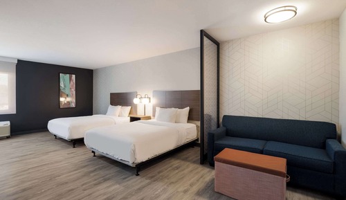 Room, 2 Queen Beds, Non Smoking
