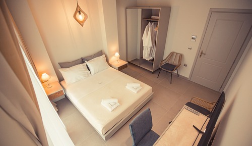 One bedroom Suite with private hot tub
