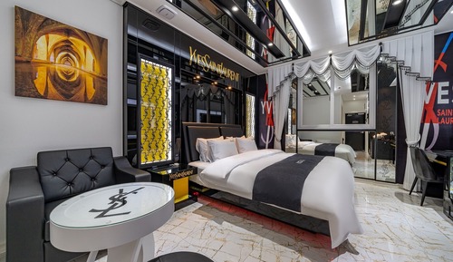 Room (Signature (1 room 1 week))
