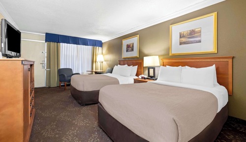 Standard Room, 2 Double Beds, Non Smoking