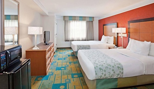 Comfort Room, 2 Queen Beds, Non Smoking