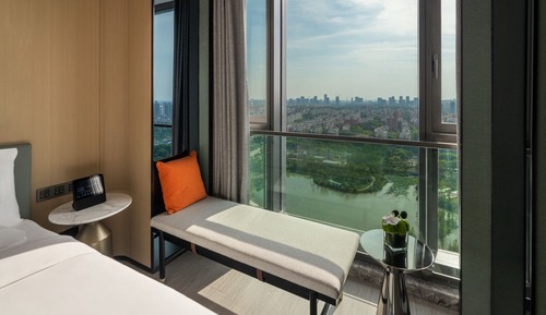 Superior Suite, 1 King Bed