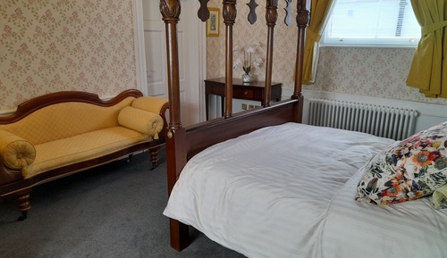 Luxury Apartment
