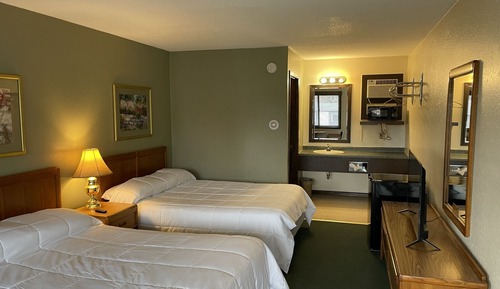 Double Room, 2 Queen Beds, Pool Access