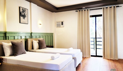 Deluxe Twin Room