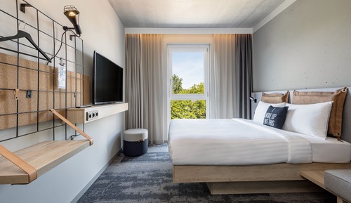 Room, 1 Queen Bed, City View