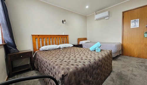 Basic Triple Room, 1 Bedroom, Shared Bathroom