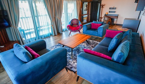 ZEUS SUITE