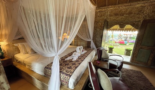 1 Bedroom Villa Fancy Wooden House