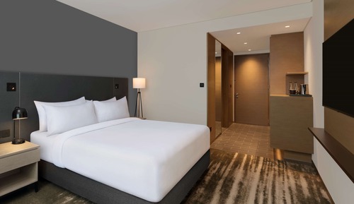 Twin Deluxe Room 4Pcs laundry, 1Plus1 Offer, 10Pct Discount on FNB