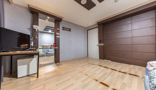 Room (Ondol)