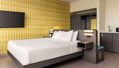 Room, 1 King Bed, Non Smoking