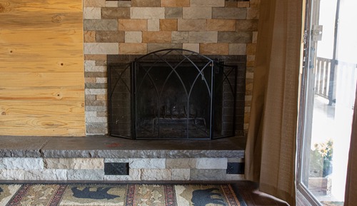 Deluxe Room, 1 Queen Bed, Fireplace, Mountain View