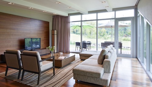 Villa (Maple)