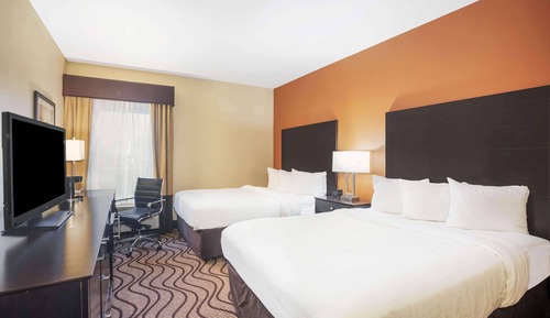Room, 2 Queen Beds, Accessible, Non Smoking (Mobility,Hearing,Roll-In Shower)