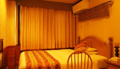 Single Room, Smoking