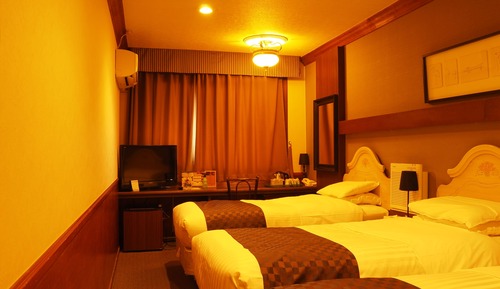 Triple Room