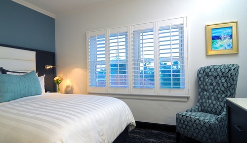 Standard Room, 1 Queen Bed