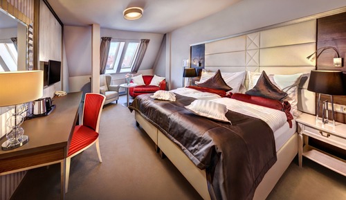 Deluxe Double or Twin Room