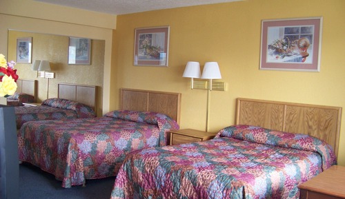 Standard Room, 2 Double Beds, Non Smoking